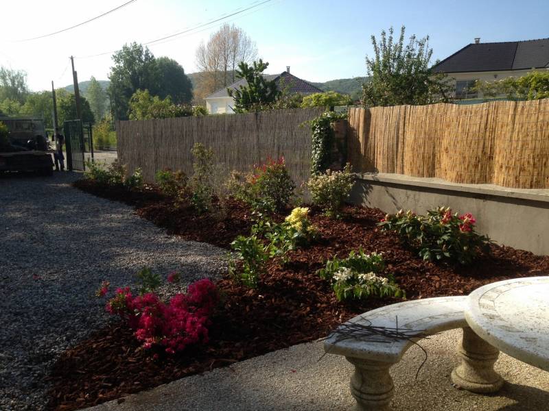 Paysagiste avec crédit d'impôt pour la taille de rosiers  ou divers arubustes proche Saint Valery en Caux